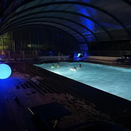 3 Etoiles - Piscine - Eehhec *