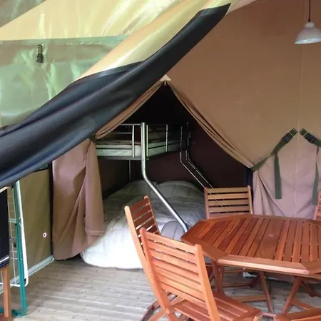 3 Etoiles - Piscine - Eehhec Campingplatz