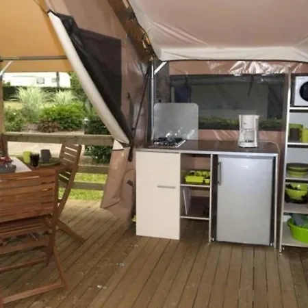 3 Etoiles - Piscine - Eehhec Campingplatz
